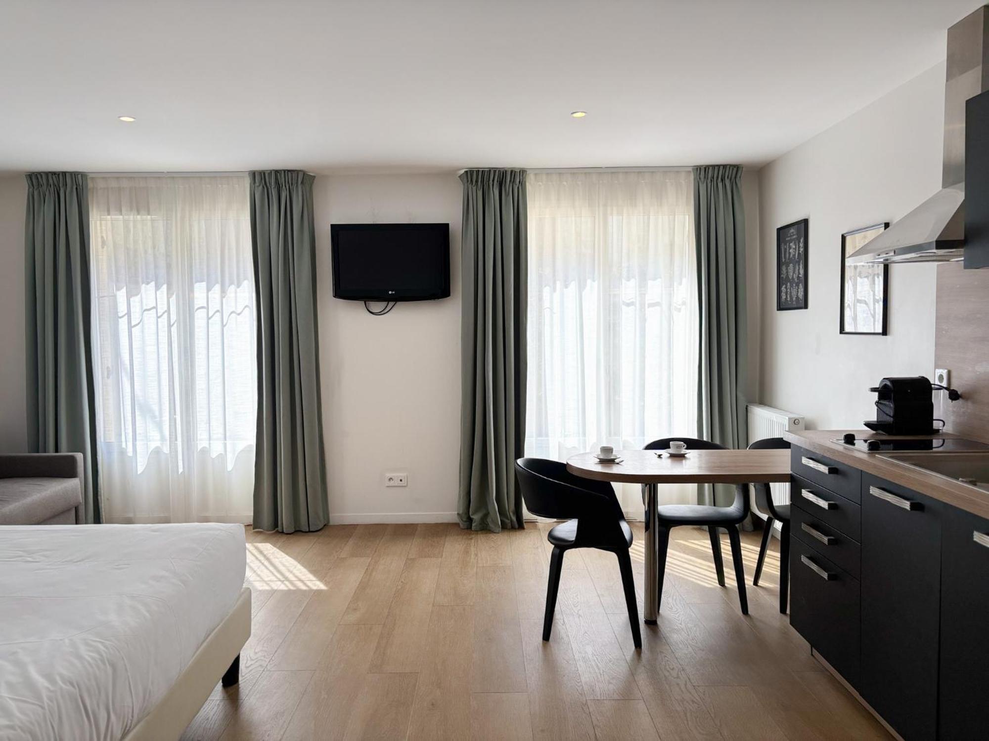 Les Maisons D'Eugene Appart'Hotel - Centre Historique Ονφλέρ Εξωτερικό φωτογραφία